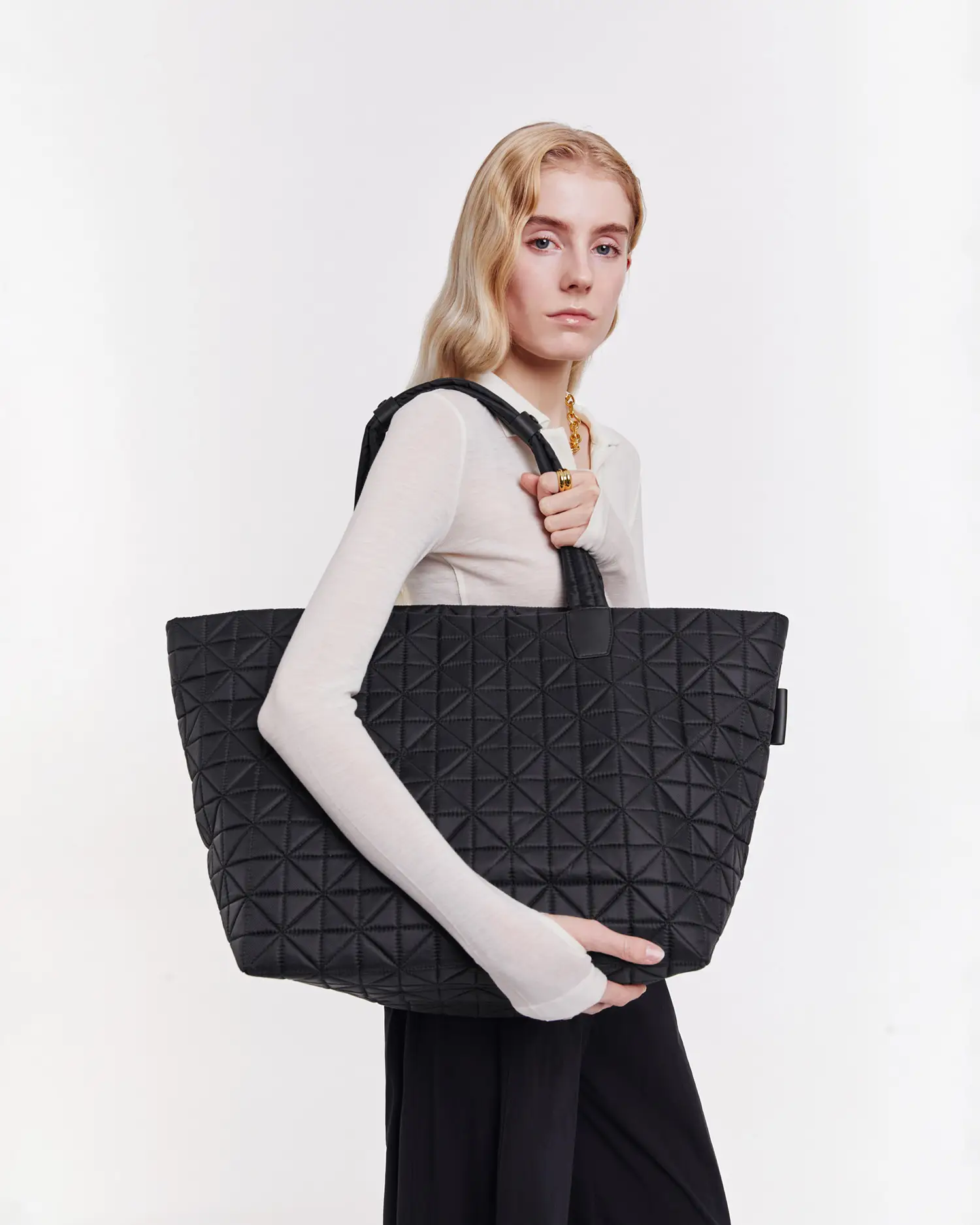 Vee Weekender Black - Image 5